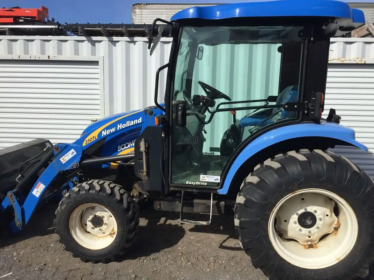 Gallery image 1 for 2011 New Holland BOOMER 3040 Tractor