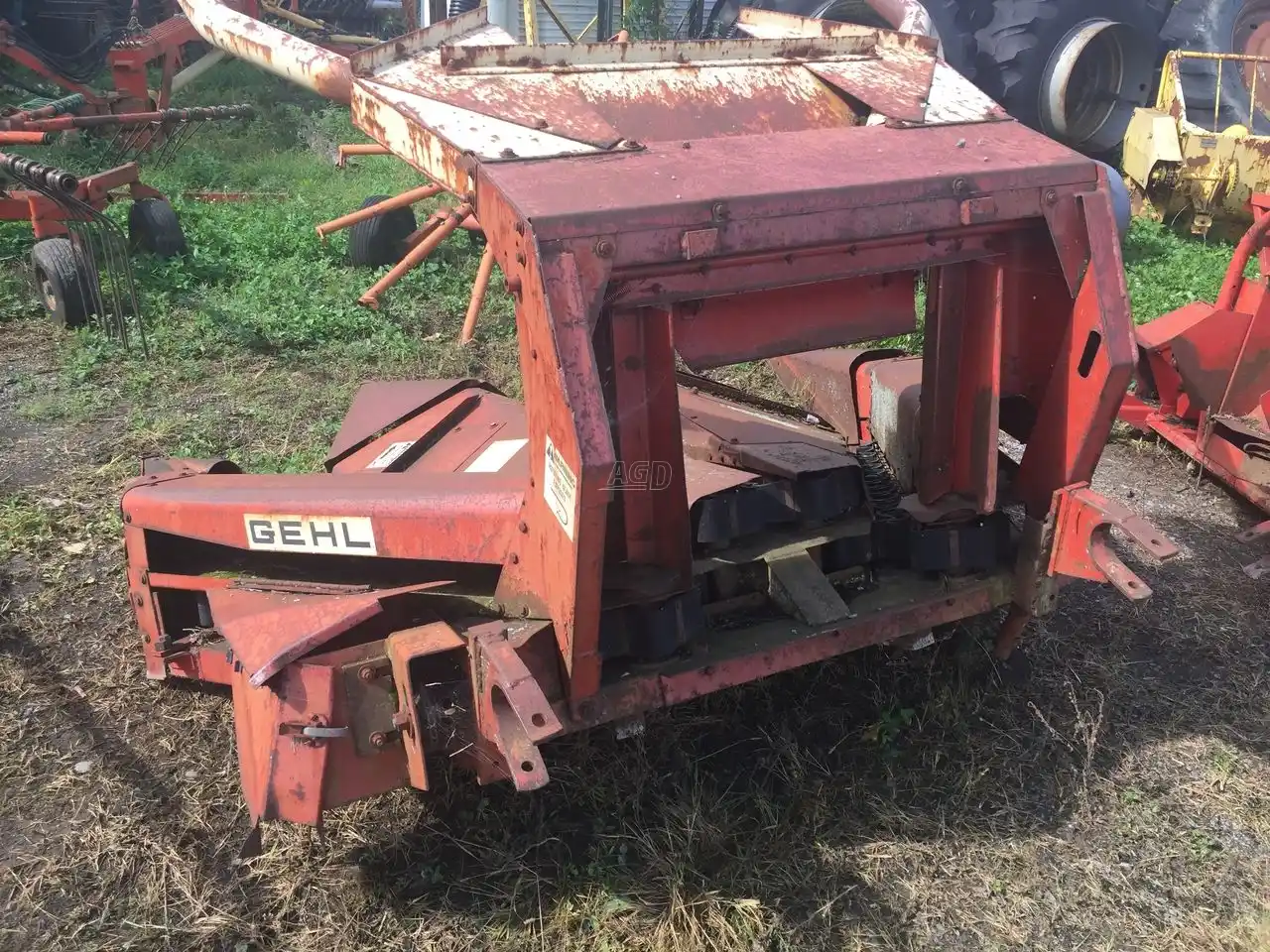 Gallery image 2 for Used 1995 Gehl TR330 Header - Row Crop