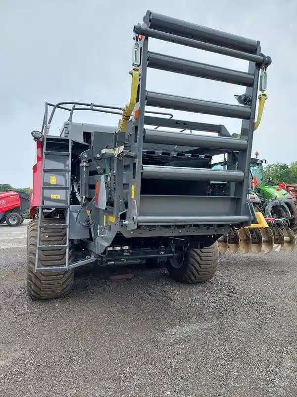 Gallery image 2 for New 2024 Massey Ferguson LB2234 Square Baler - Large