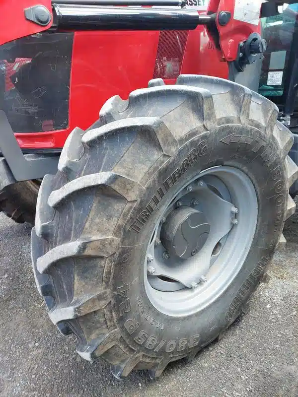 Gallery image 2 for Used 2023 Massey Ferguson 5711 Tractor