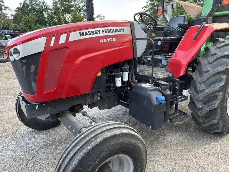 Gallery image 2 for Used Massey Ferguson 4610 M Tractor
