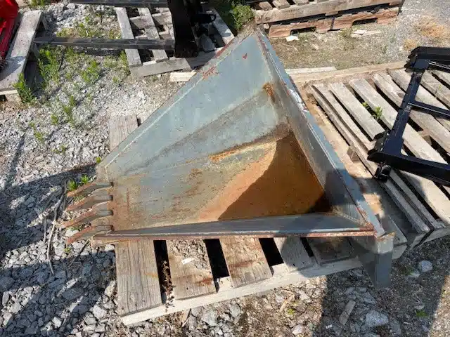 Gallery image 1 for Unspecified Stump Bucket Bucket