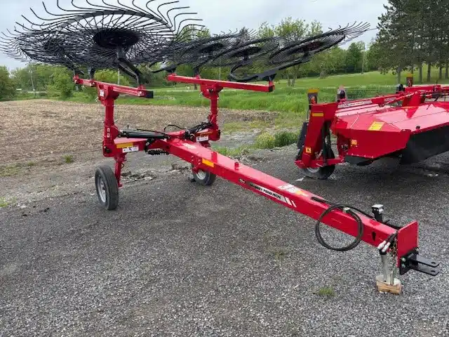 Gallery image 2 for New 2023 Massey Ferguson RK 2110V Rake