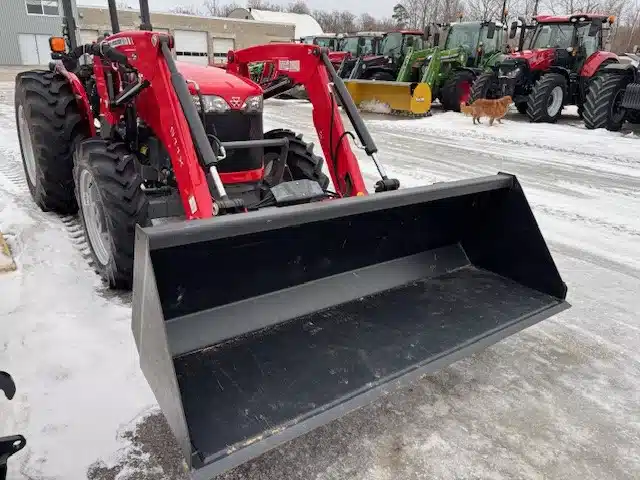 Gallery image 2 for 2022 Massey Ferguson 2607 H Tractor