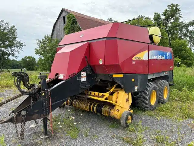 Photo de la Galerie 1 pour 2008 New Holland BB940A Presse à Balle Carrée/Large