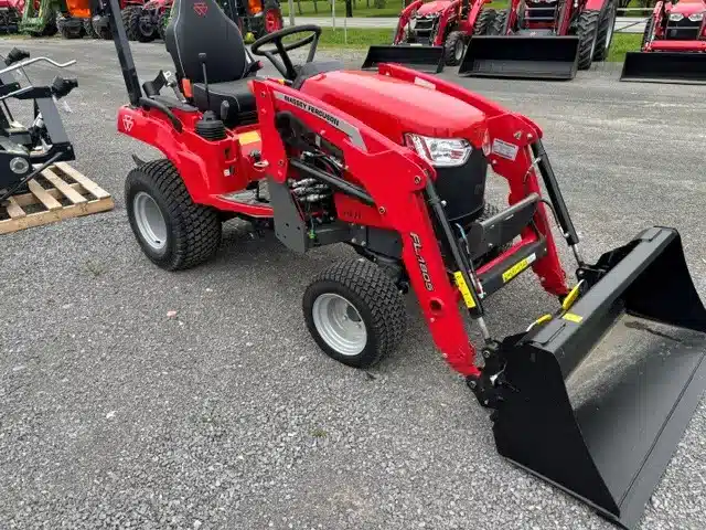 Photo de la Galerie 1 pour 2026 Massey Ferguson 1GC.23 Tracteur