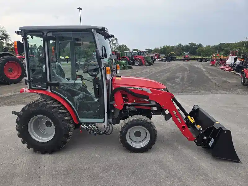 Photo de la Galerie 2 pour 2026 Massey Ferguson 1M.25H Tracteur