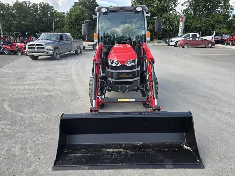 Photo de la Galerie 2 pour 2026 Massey Ferguson 1M.40 Tracteur