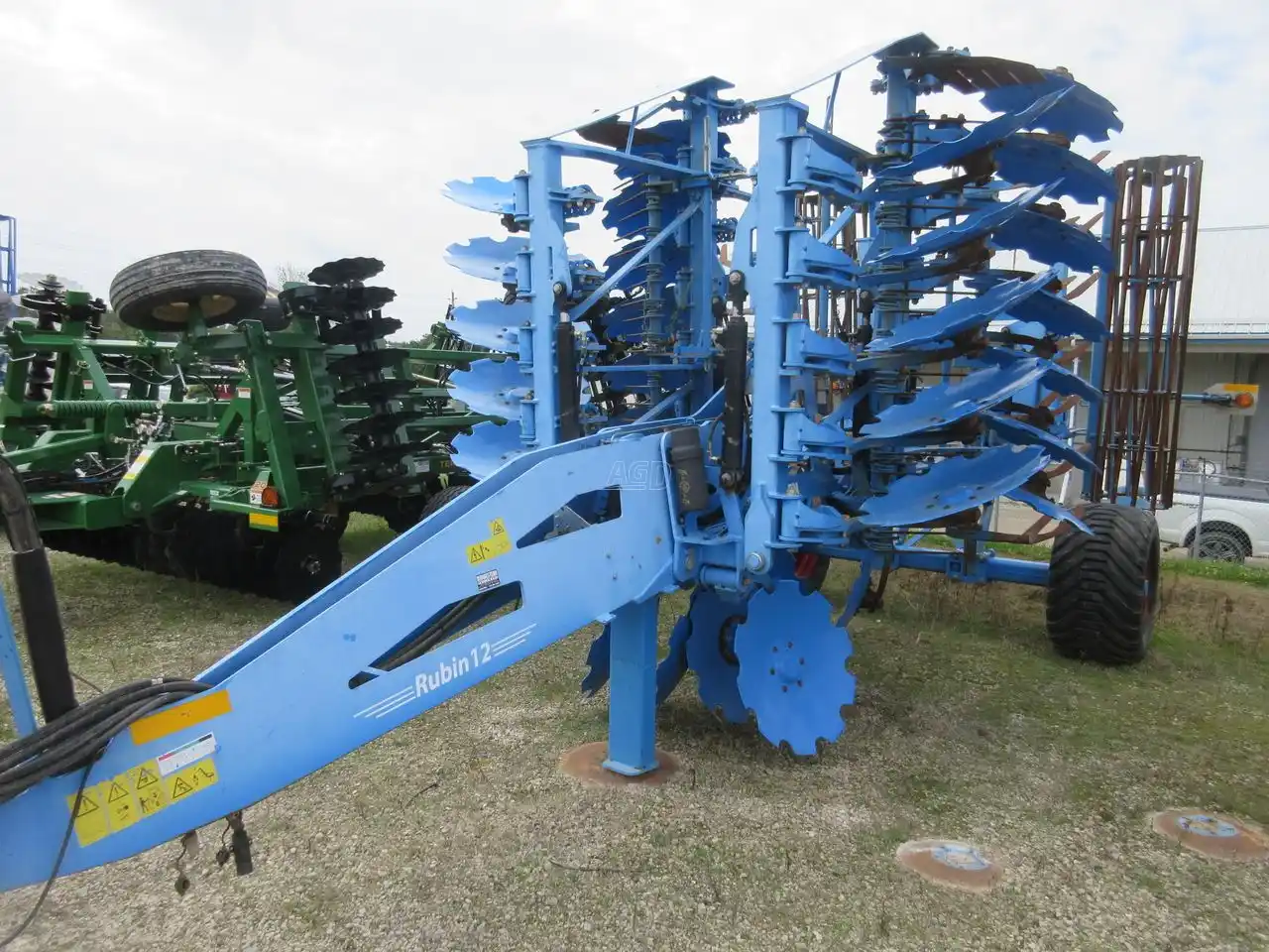Gallery image 1 for Used Lemken RUBIN 12 Disc High Speed