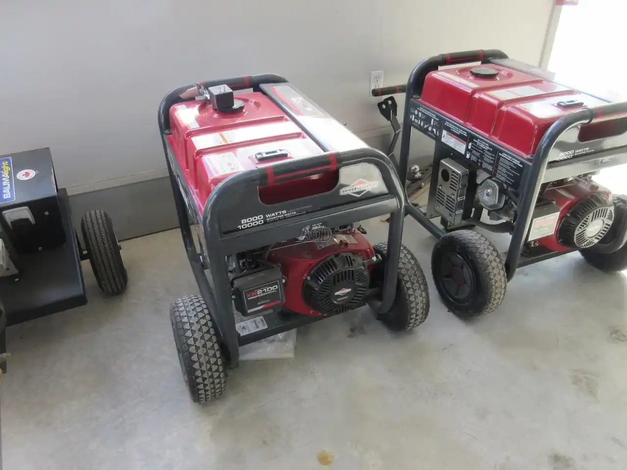 Gallery image 2 for Used Briggs & Stratton 8000 watt Generator