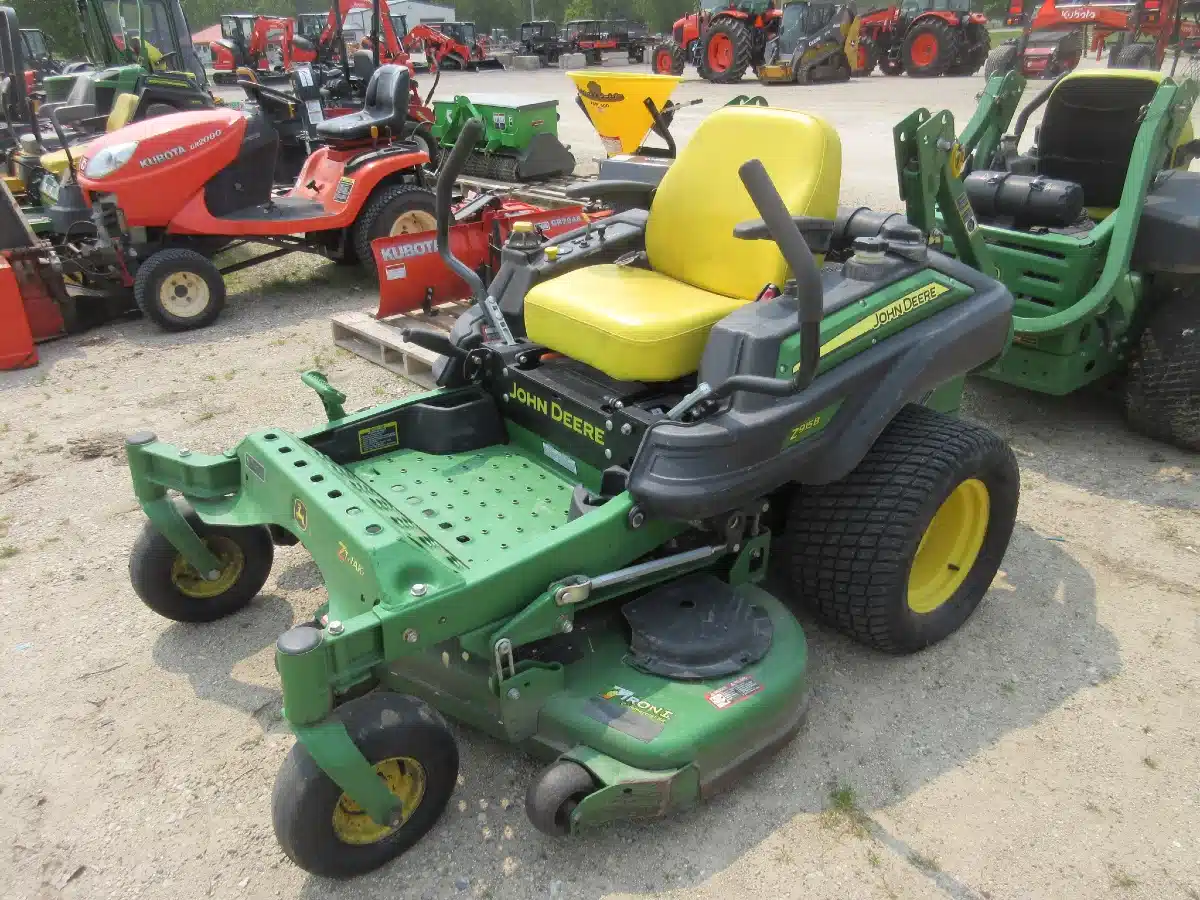 Gallery image 1 for Used John Deere Z915B Mower - Zero Turn