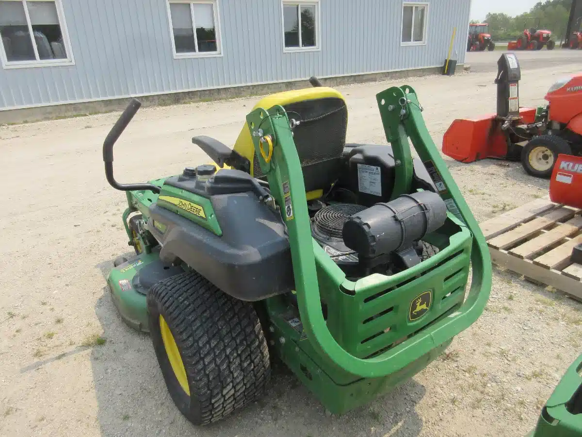 Gallery image 2 for Used John Deere Z915B Mower - Zero Turn
