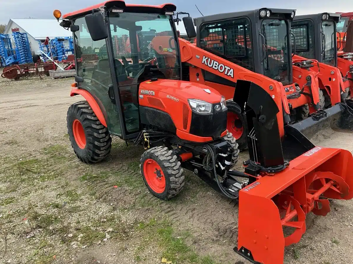 Gallery image 1 for Used Kubota B2650HSDC Tractor
