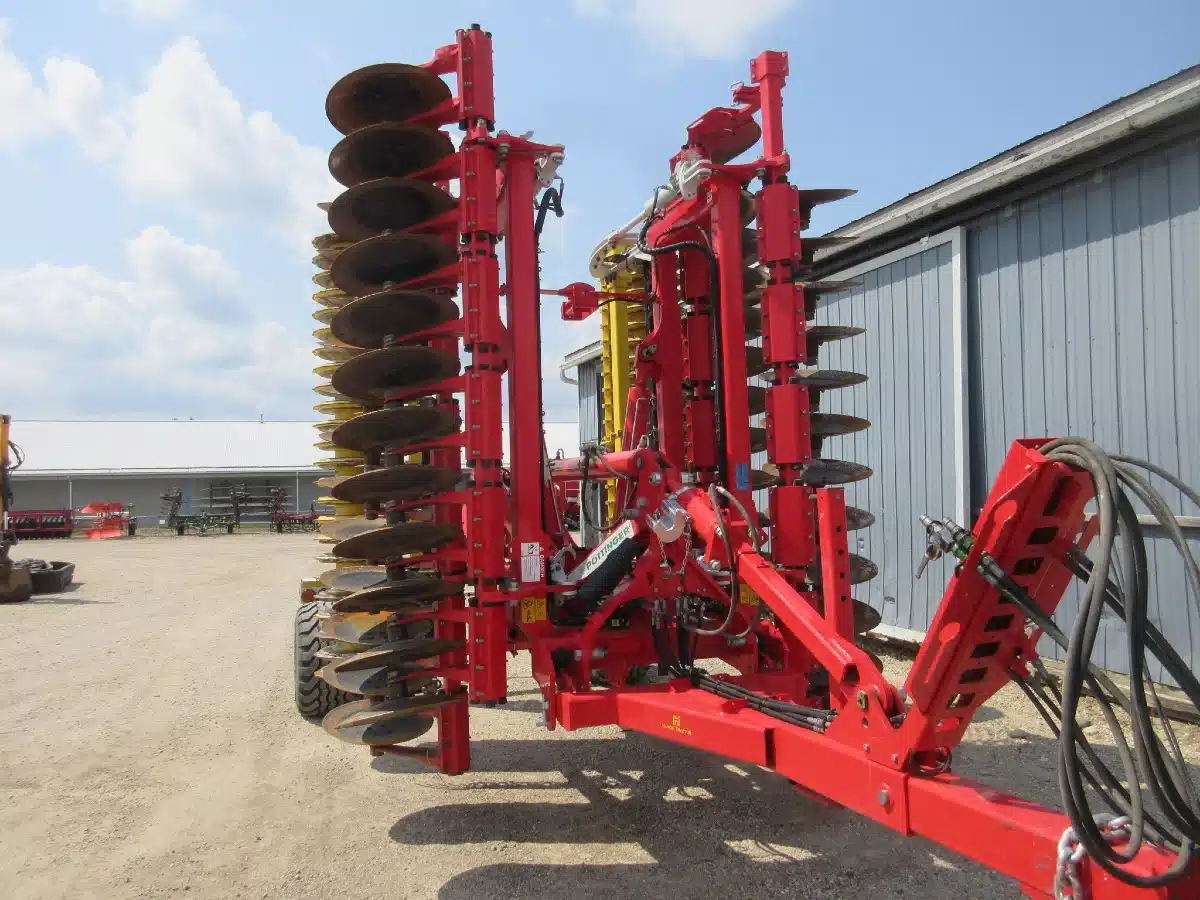 Gallery image 1 for 2024 Pottinger TERRADISC 6001 T Disc High Speed