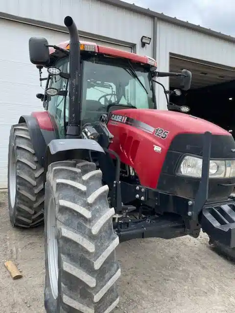 Gallery image 2 for Used 2012 Case IH MAXXUM 125 Tractor
