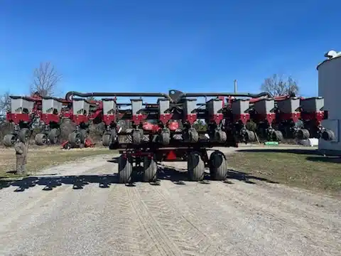 Gallery image 1 for Used 2006 Case IH 1200 Planter