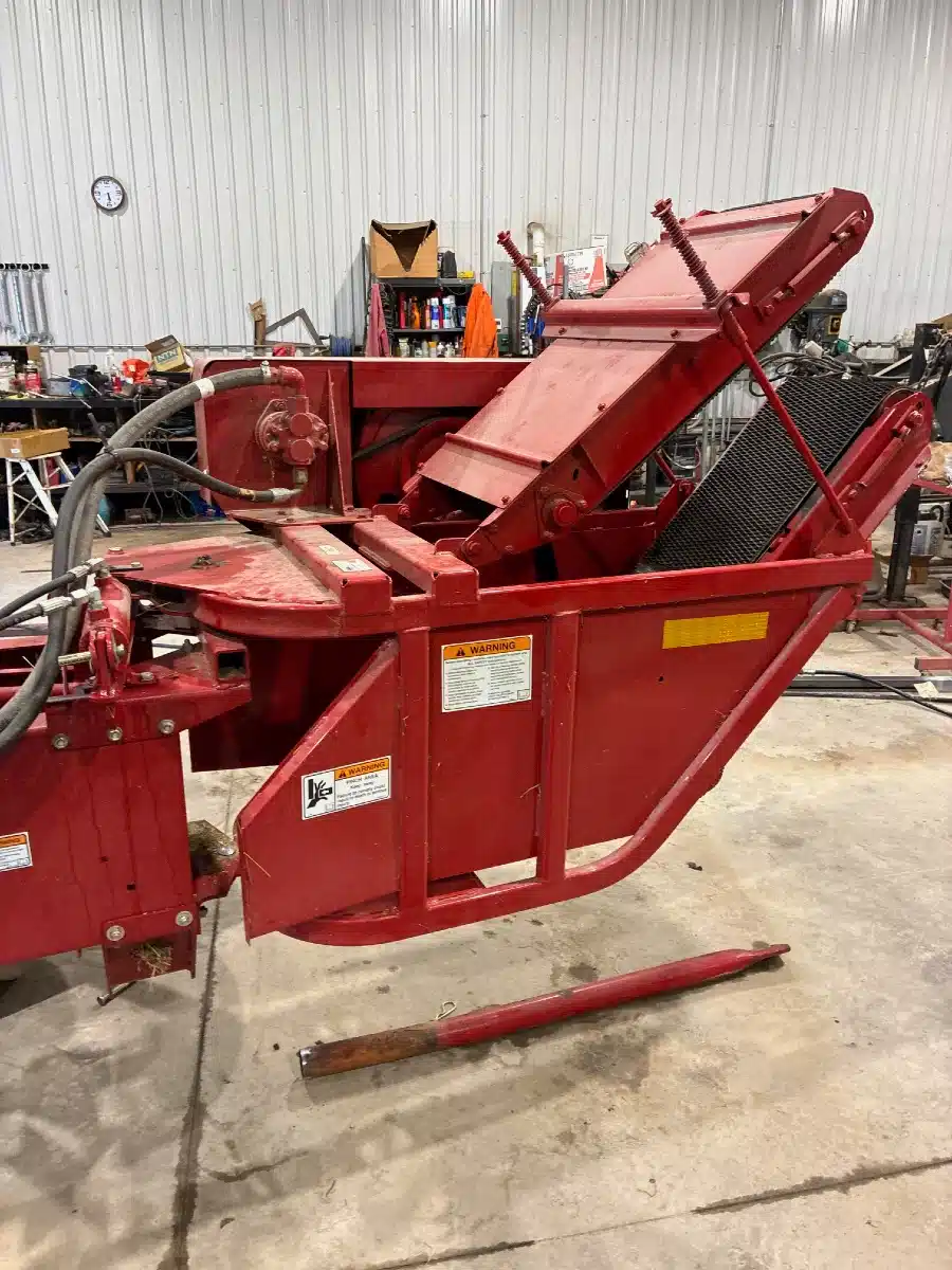 Gallery image 2 for Used 1999 New Holland 575 Square Baler - Small