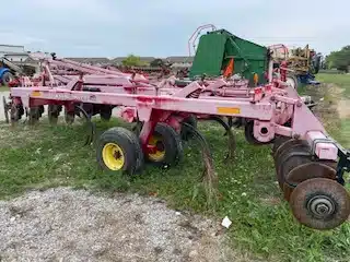 Used 2011 Sunflower 4511 Disc Chisel