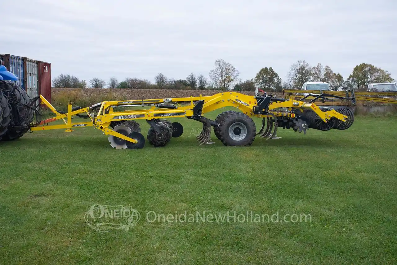 Gallery image 1 for New Bednar Actros RO 4000R Cultivator