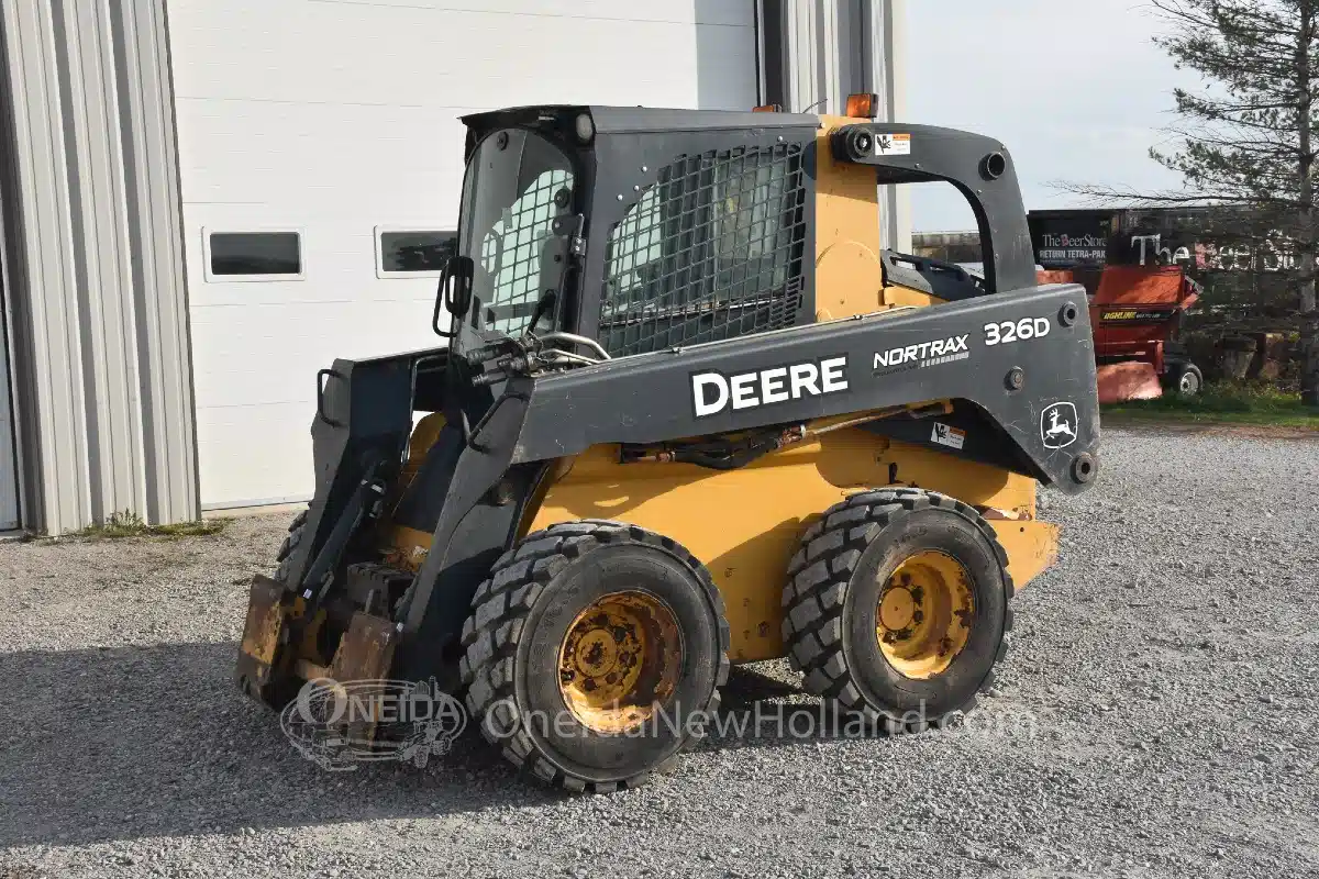 Gallery image 2 for Used 2013 DEERE 326D Skid Steer