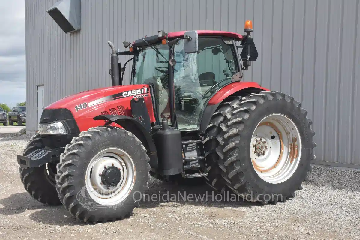 Gallery image 2 for Used 2010 Case IH MAXXUM 140 Tractor