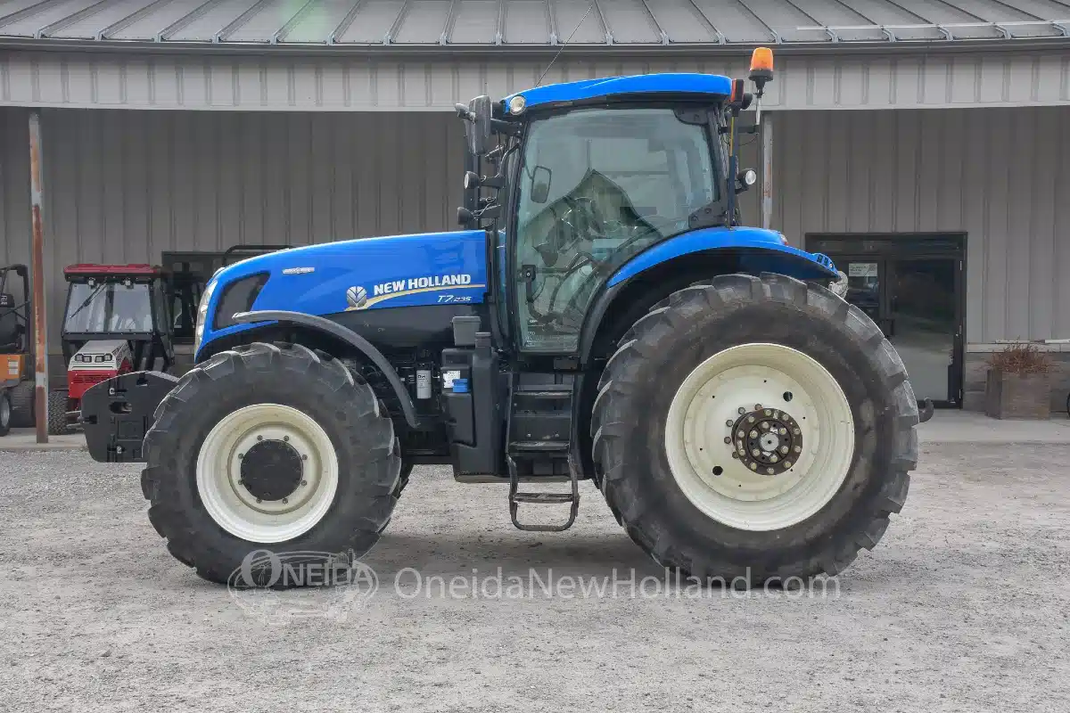 Gallery image 2 for Used 2014 New Holland T7.235 Tractor