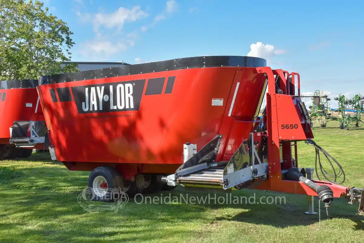 Gallery image 2 for 2023 Jaylor 5650 TMR Mixer