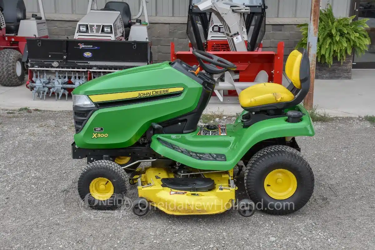 Used 2015 John Deere X300 Lawn Tractor