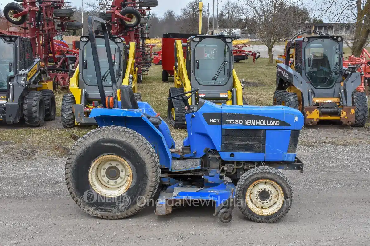 Gallery image 1 for 2001 New Holland TC30 Tractor