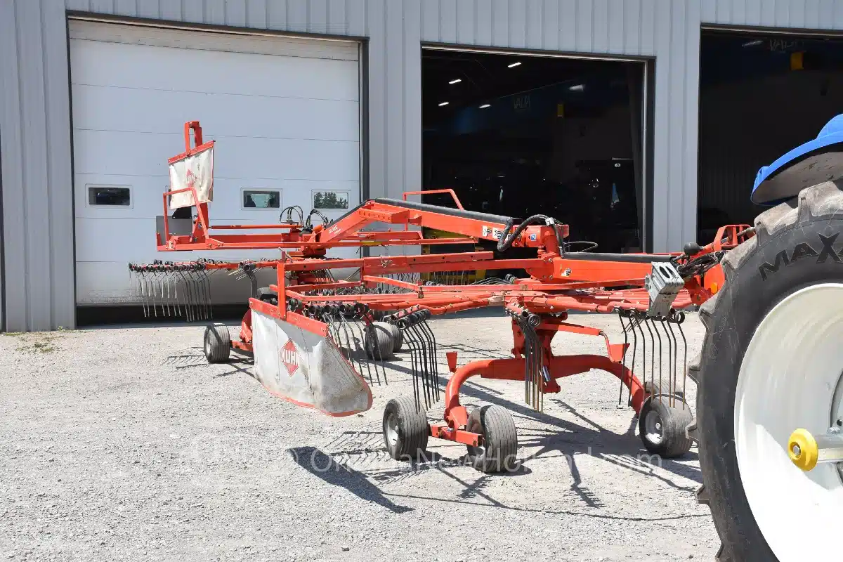 Gallery image 2 for 2015 Kuhn GA 9030 Rake