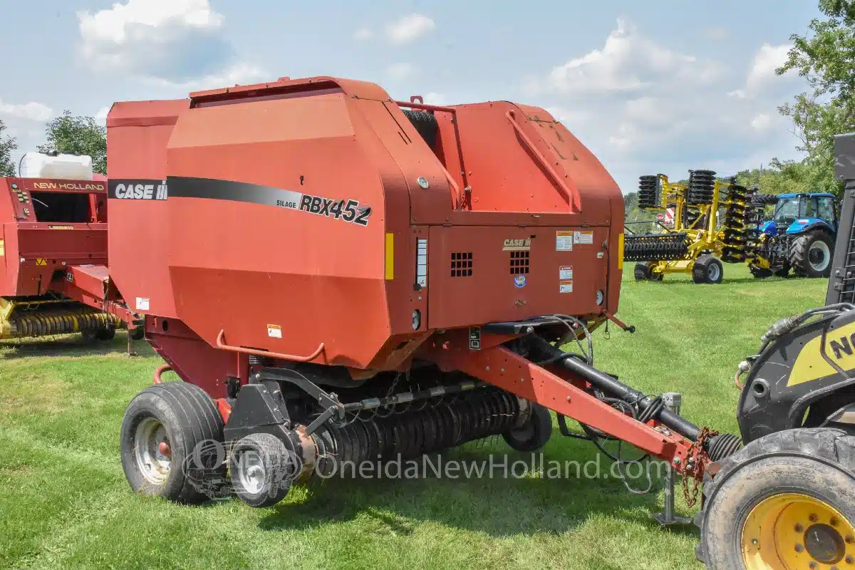 Photo de la Galerie 2 pour 2003 Case IH RBX452 Presse à Balle Ronde