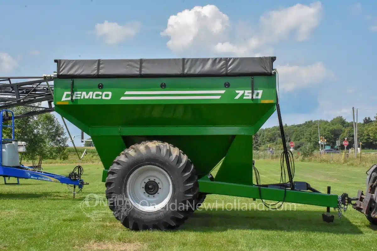 Gallery image 1 for 2025 Demco 750 Grain Cart