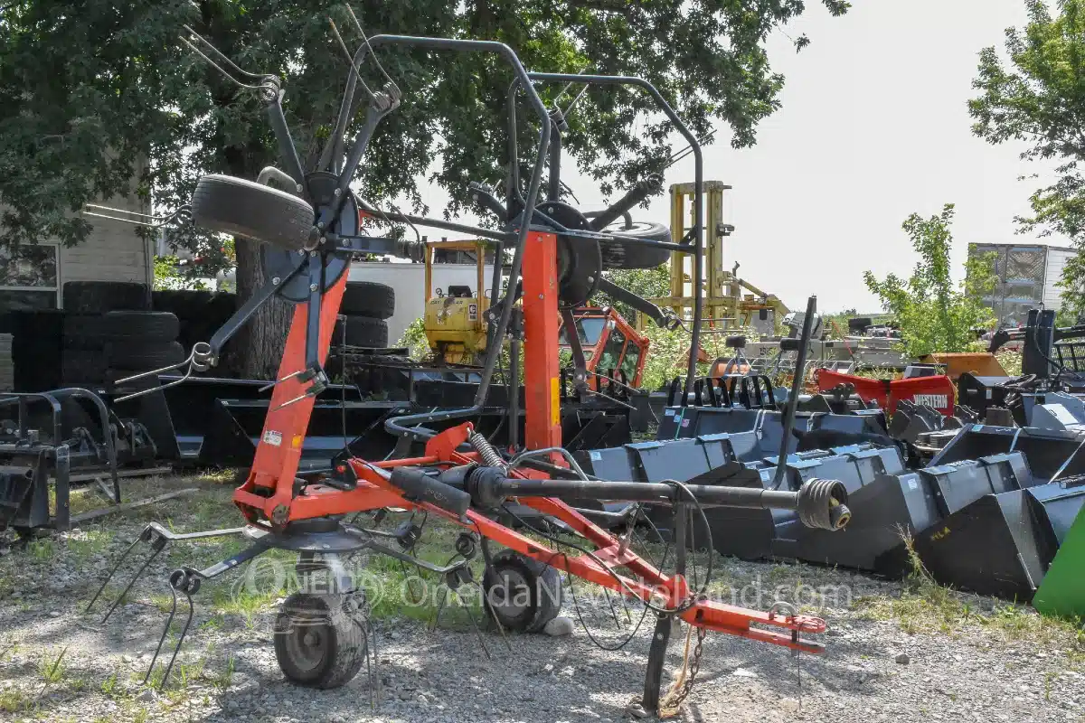 Photo de la Galerie 1 pour 2021 Kubota TE4052T Tedder