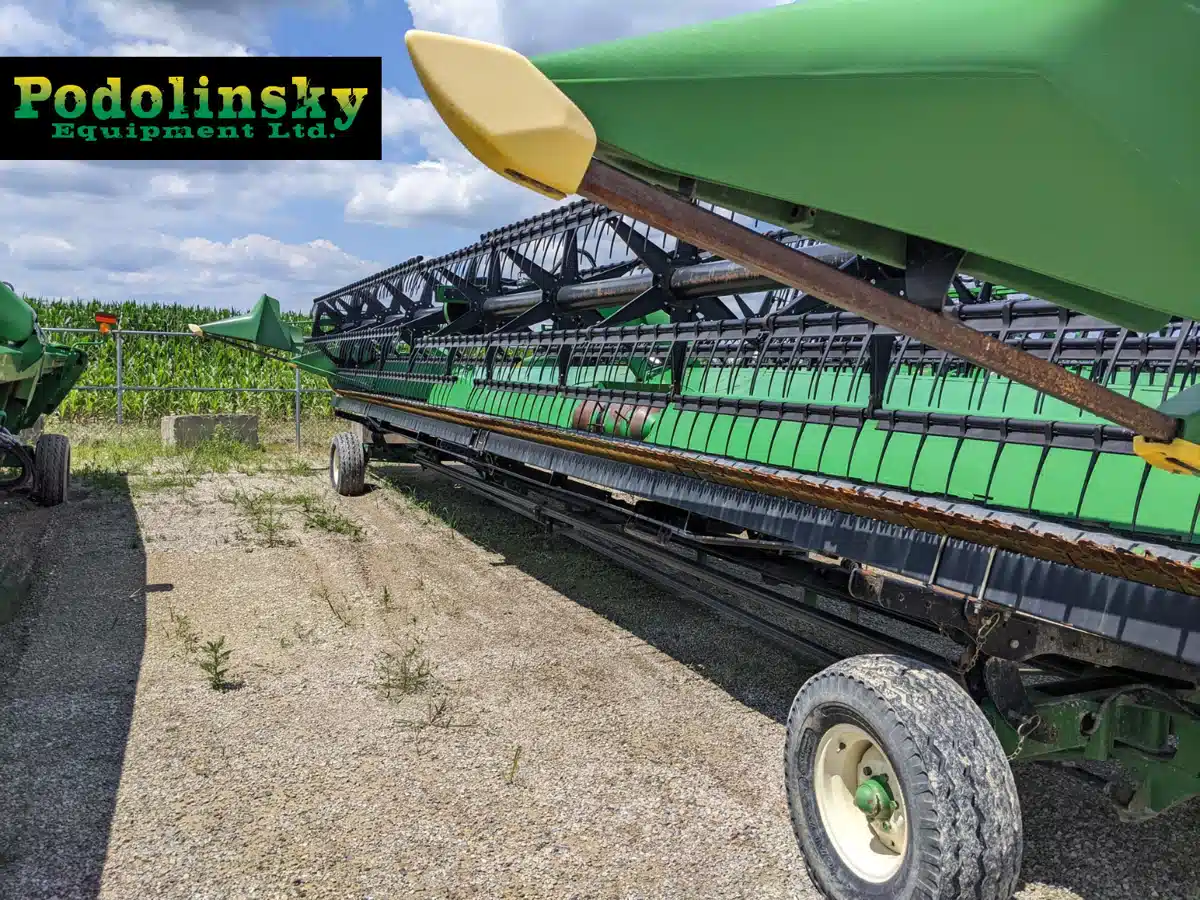 Gallery image 1 for Used 2013 John Deere 640FD Header - Draper