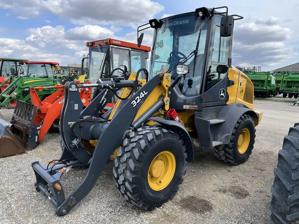 Gallery image 2 for Used 2020 John Deere 324L Wheel Loader