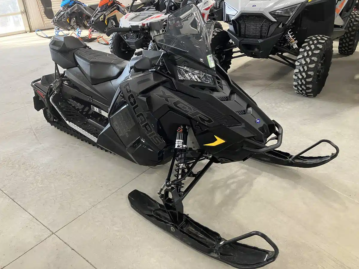 Gallery image 2 for Used 2020 Polaris 800 SWITCHBACK XCR Snowmobile