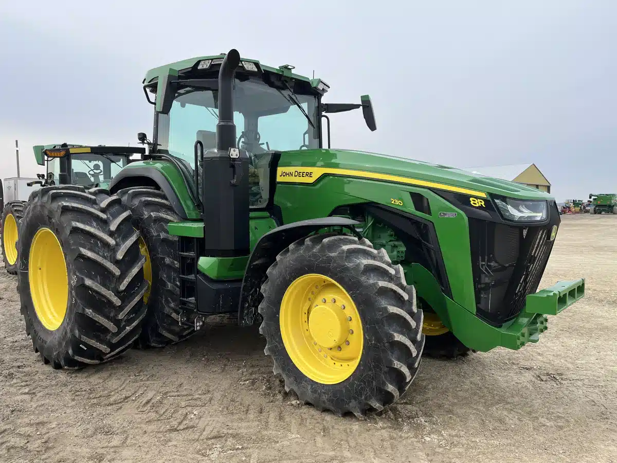 Gallery image 2 for Used 2022 John Deere 8R 230 Tractor