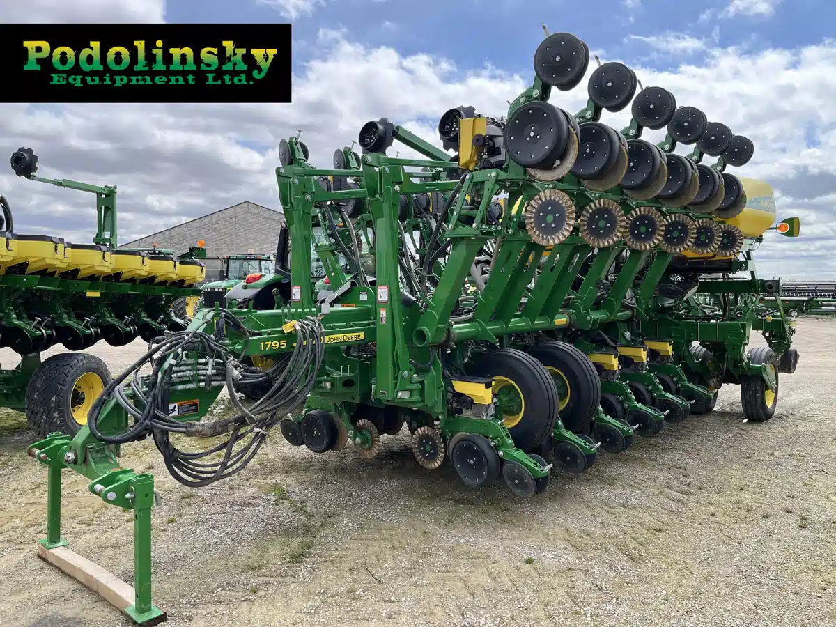Gallery image 1 for Used 2019 John Deere 1795 Planter