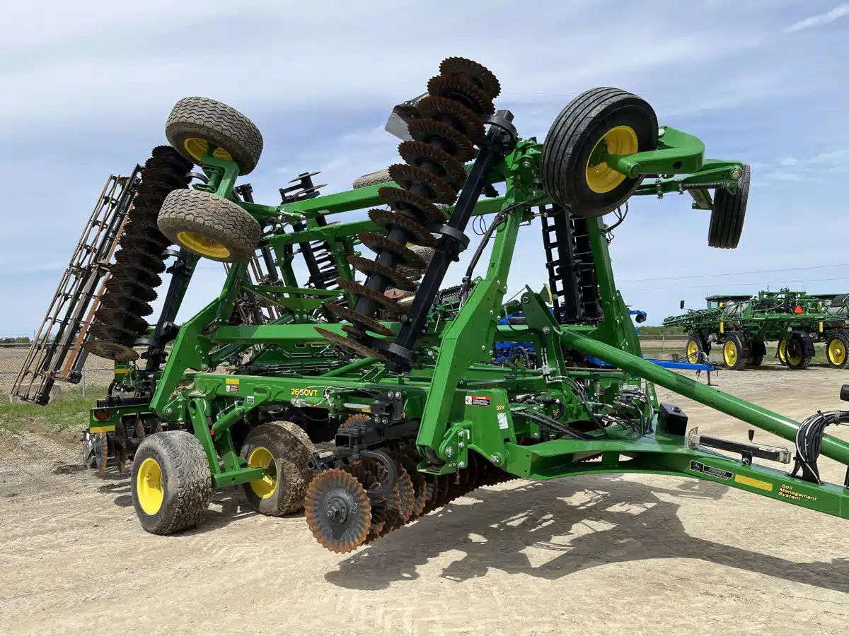 Gallery image 2 for Used 2023 John Deere 2660VT Vertical Tillage