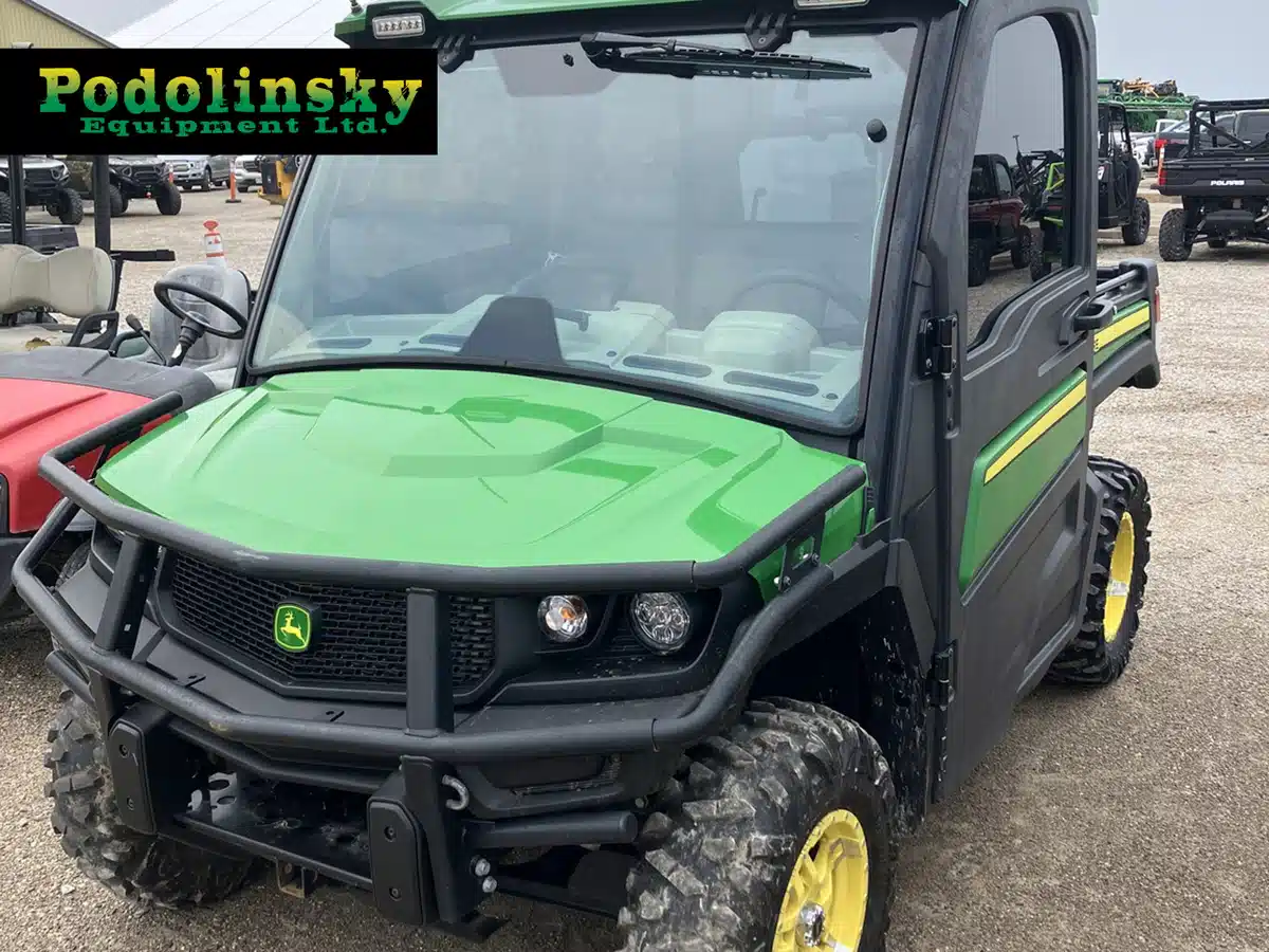 Gallery image 1 for Used 2020 John Deere XUV 835R Utility Vehicle