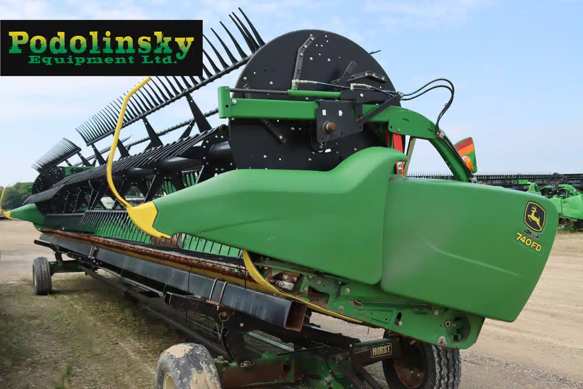 Gallery image 1 for Used 2019 John Deere 740FD Header - Draper