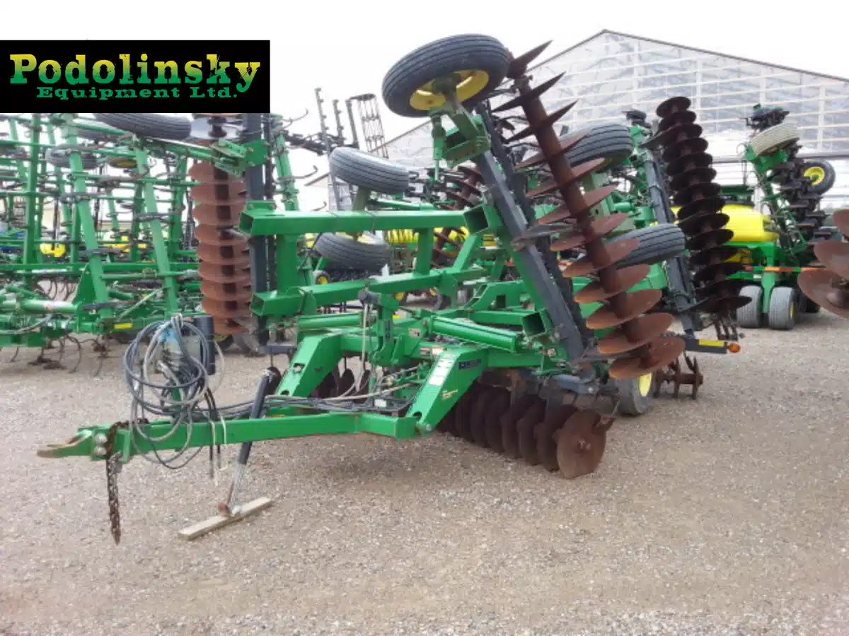 Gallery image 1 for Used 2004 John Deere 637 Disc
