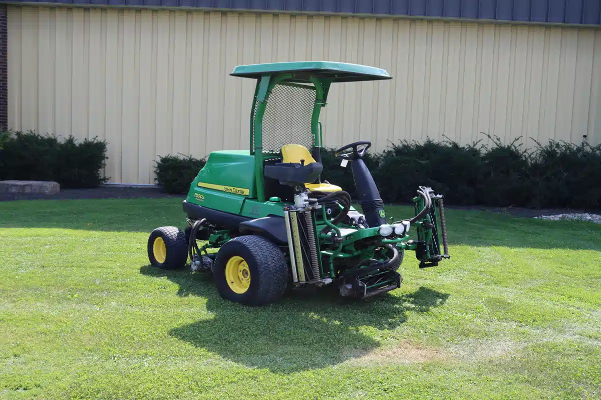 Gallery image 2 for Used John Deere 7500A Mower - Reel