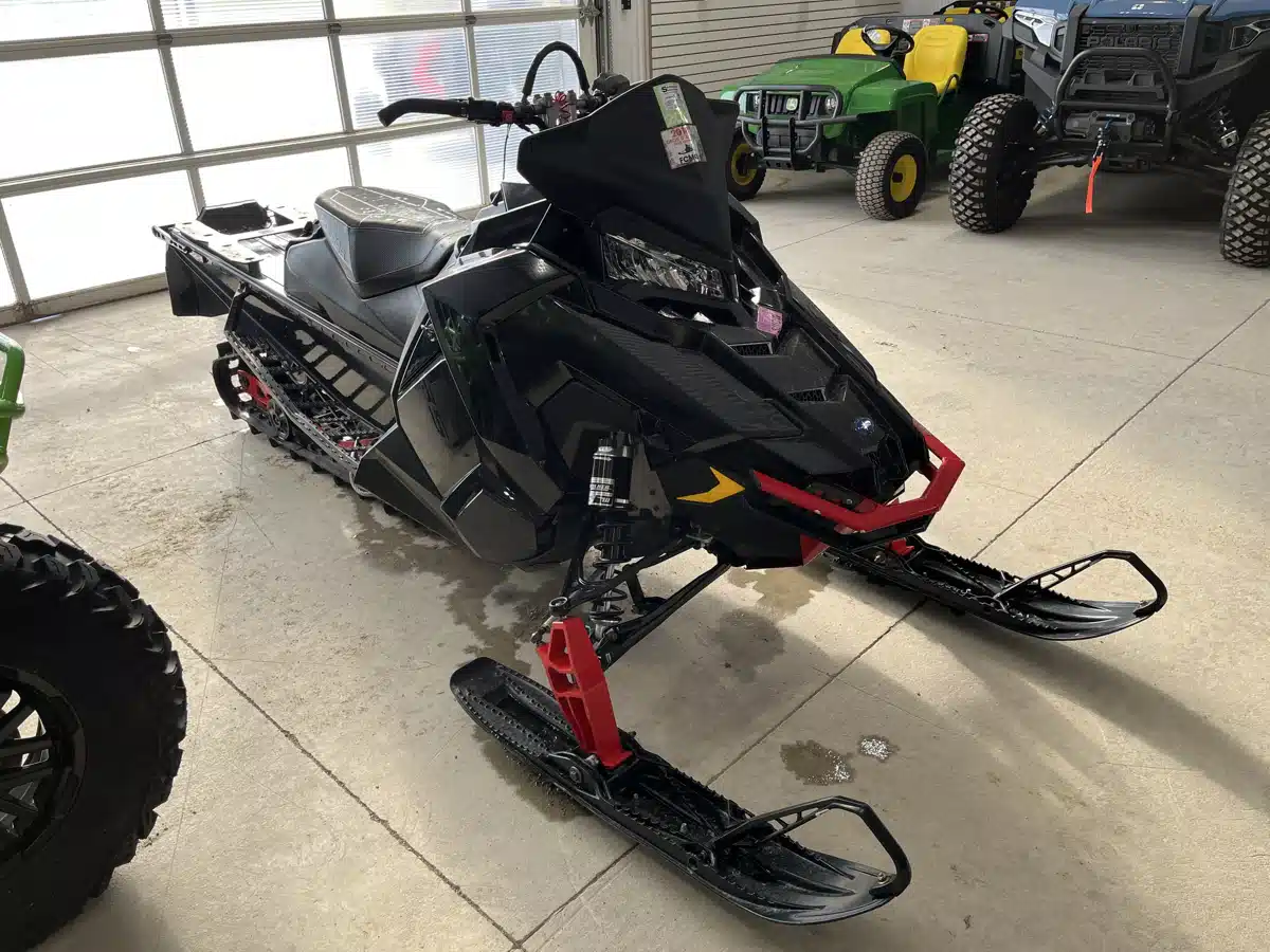Gallery image 2 for Used 2019 Polaris 850 SKS 146 Snowmobile