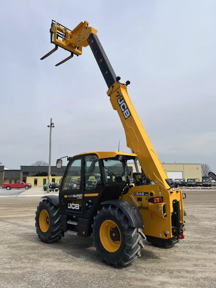 Gallery image 2 for Used 2023 JCB 542-70 TeleHandler