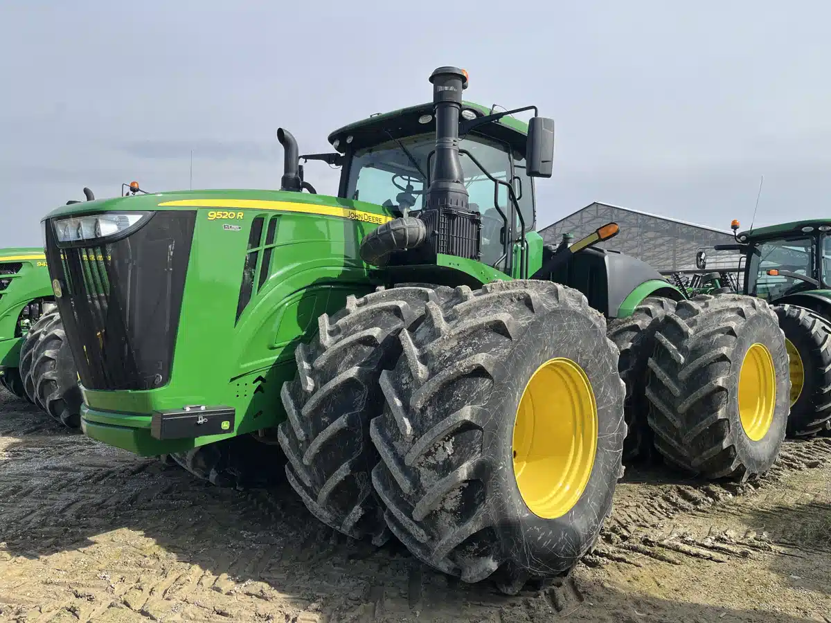 Gallery image 2 for Used 2021 John Deere 9520R Tractor