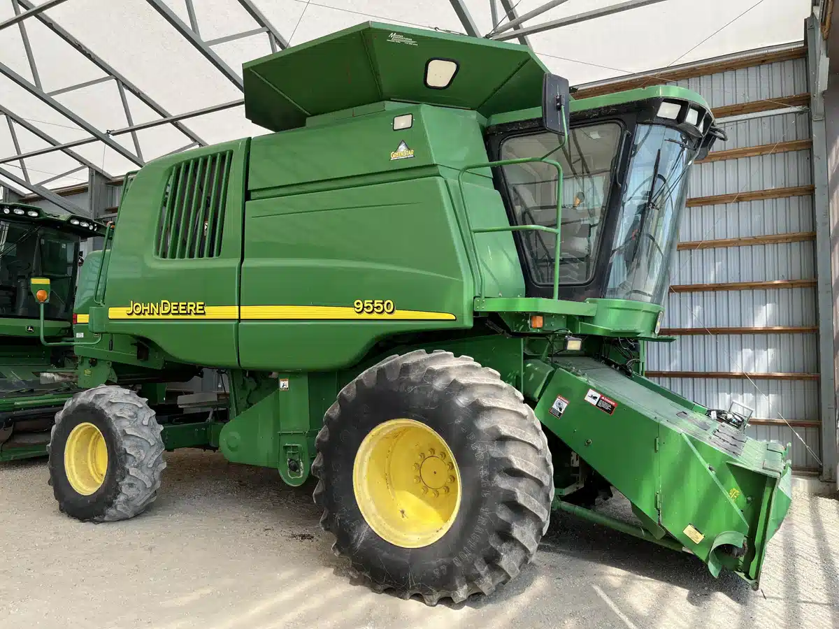 Gallery image 1 for Used 2003 John Deere 9550 Combine