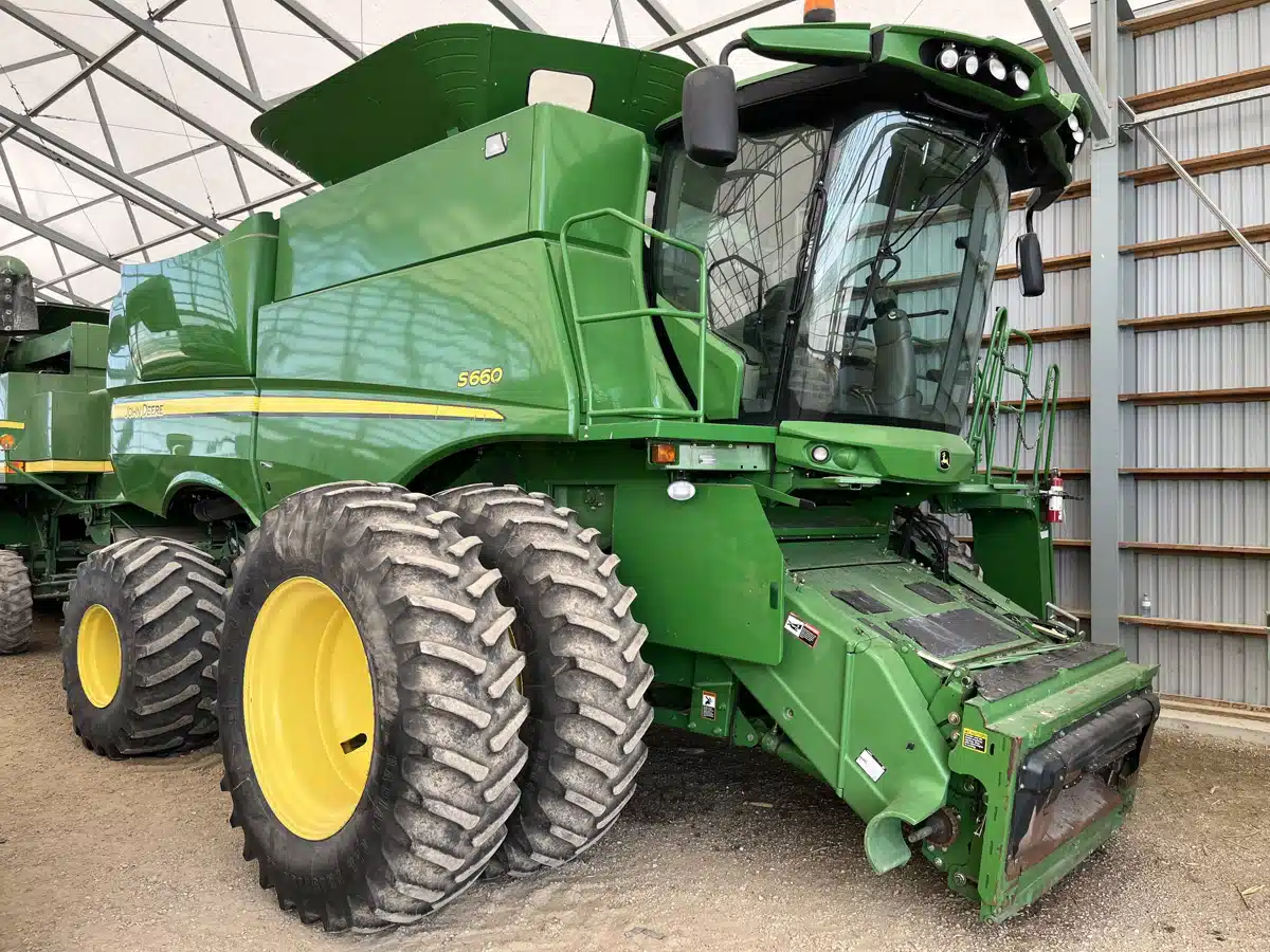 Gallery image 1 for Used 2012 John Deere S660 Combine