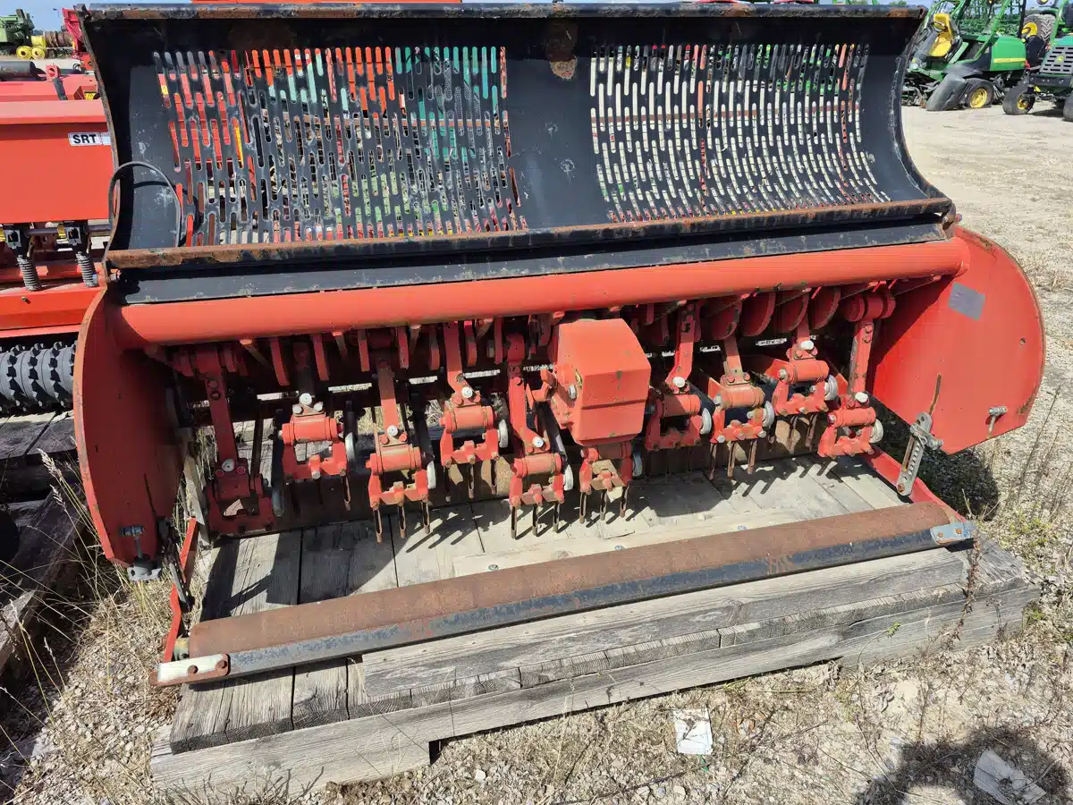 Gallery image 2 for Used John Deere 7117 Aerator