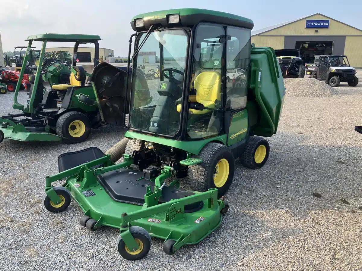 Gallery image 2 for Used 2012 John Deere 1565 Mower - Front Deck